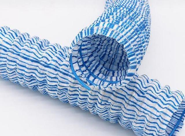 网状土工网产品，展示密集的网孔结构